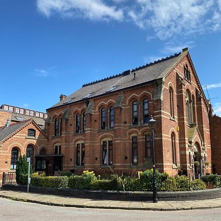 Boutique Chapel Apartment Within City Walls Chester Buitenkant foto