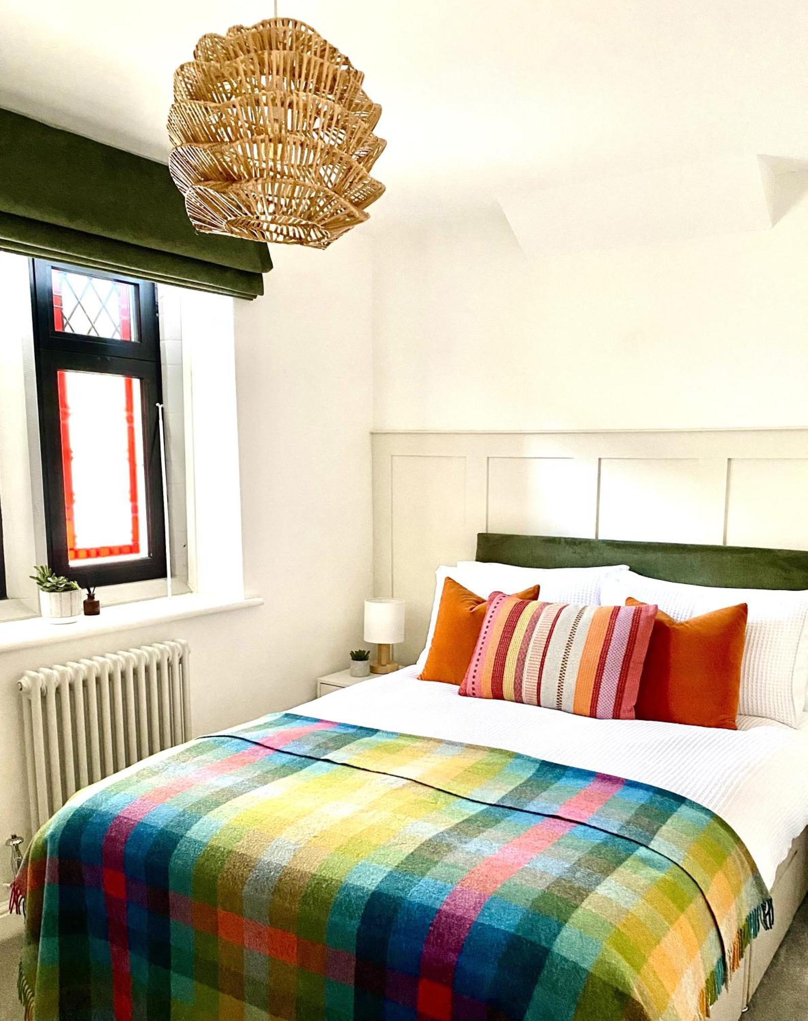 Boutique Chapel Apartment Within City Walls Chester Buitenkant foto
