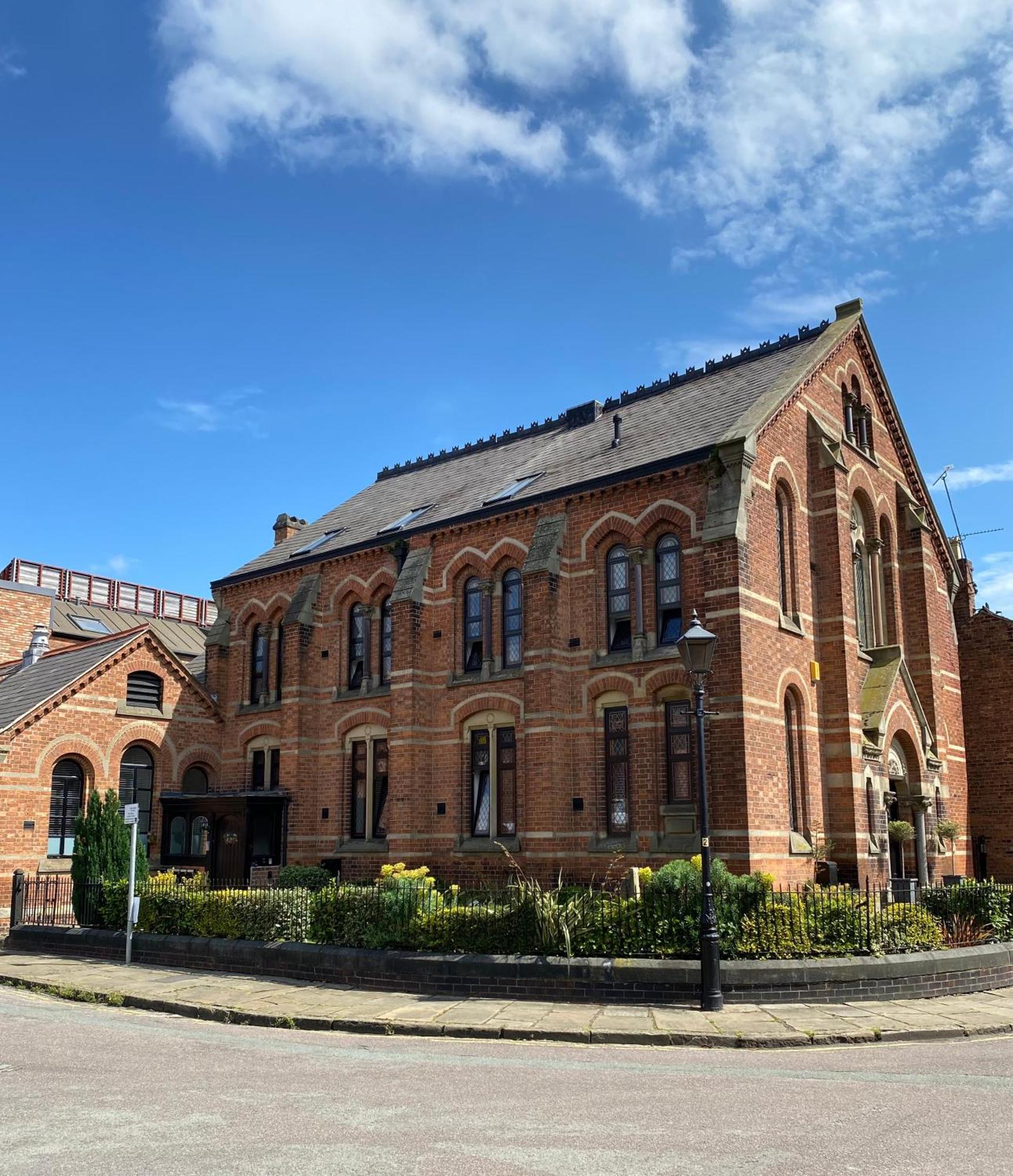 Boutique Chapel Apartment Within City Walls Chester Buitenkant foto